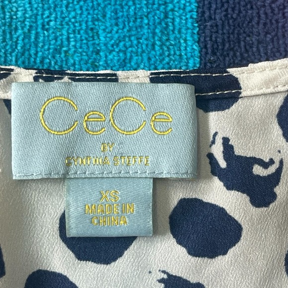 CeCe Women’s Polka Dot Flowy Blouse Size XS - Picture 3 of 5